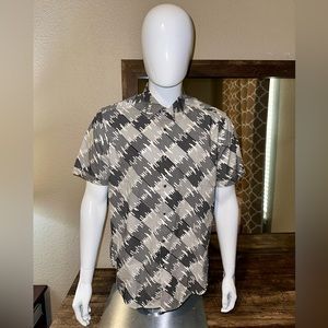 NEW Robert Graham Short Sleeve Button Down Shirt